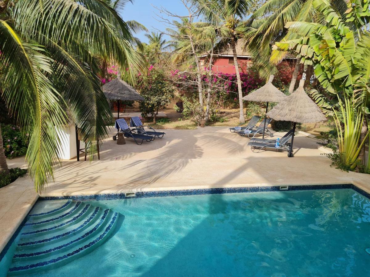 Le Souimanga Bleu Saly Bed and Breakfast Exterior foto